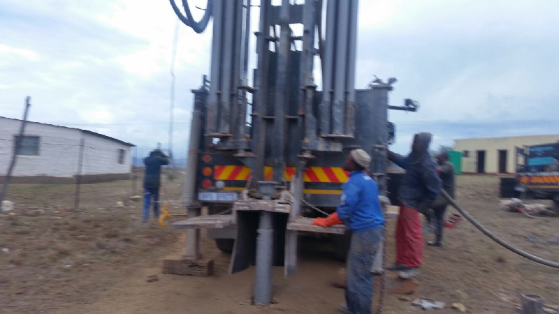 The drilling process underway in Betshwana in Alfred Nzo district Municipality in the eastern cape